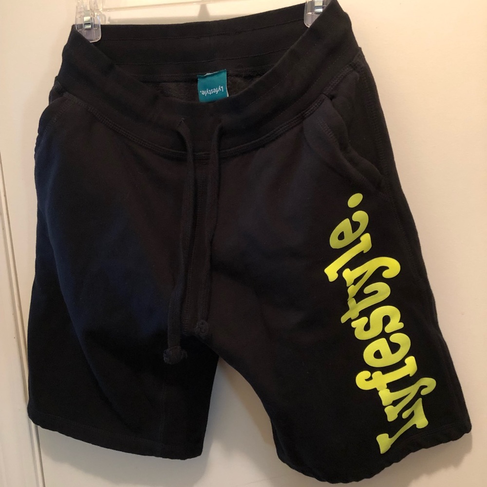 Lyfestylenyc shorts lime green 3M